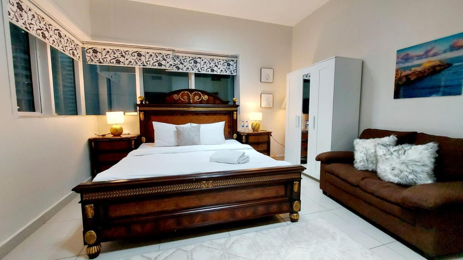 Entire Private Self Catered Apartments Marina ดูไบ ภายนอก รูปภาพ