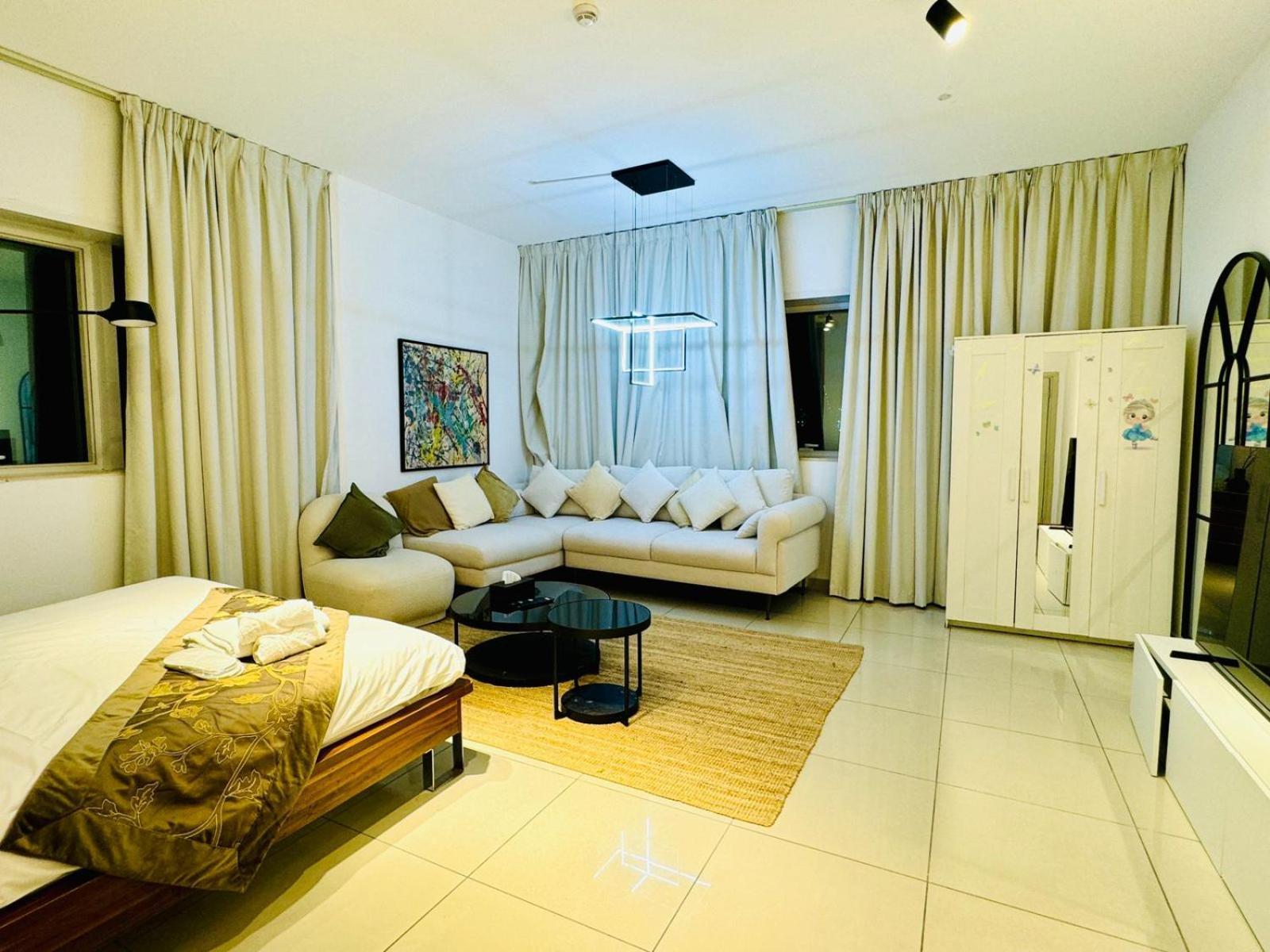 Entire Private Self Catered Apartments Marina ดูไบ ภายนอก รูปภาพ
